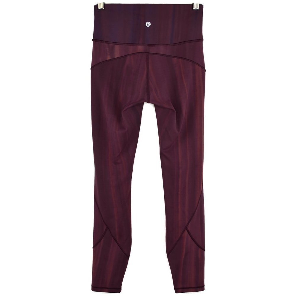 lululemon In Movement Tight 25" *Everlux Size 4 in Linear Spray Dye White Garnet